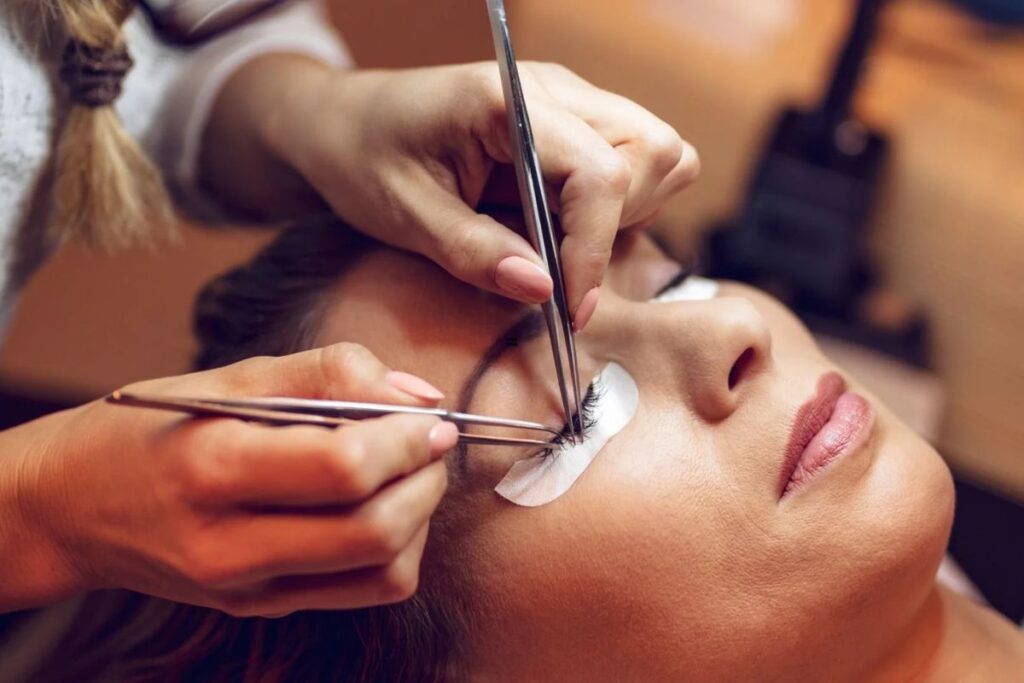 Lash Extension Care Tips: Keep Your Lashes Flawless in Dallas